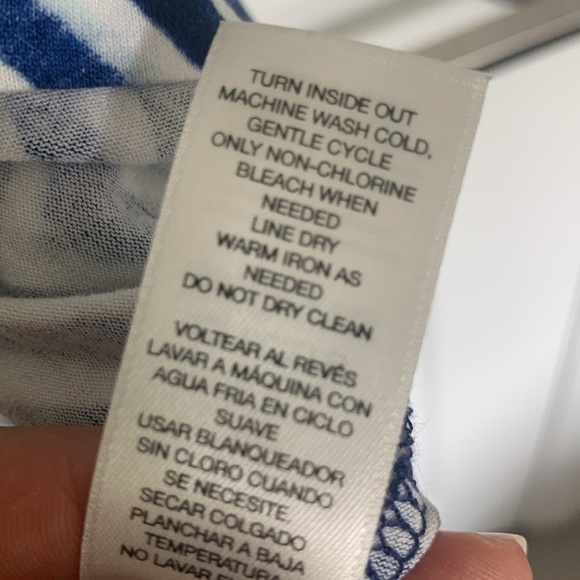 Chico's Blue and White Geometric Top size large - Picture 6 of 8